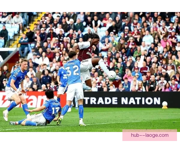 利昂贝利上演英超主场精彩折射绝杀曼城瞬间